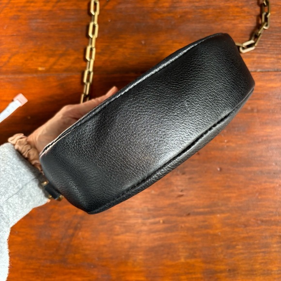 Portland Leather Goods Crossbody Bag in Pebbled Black - Picture 5 of 7